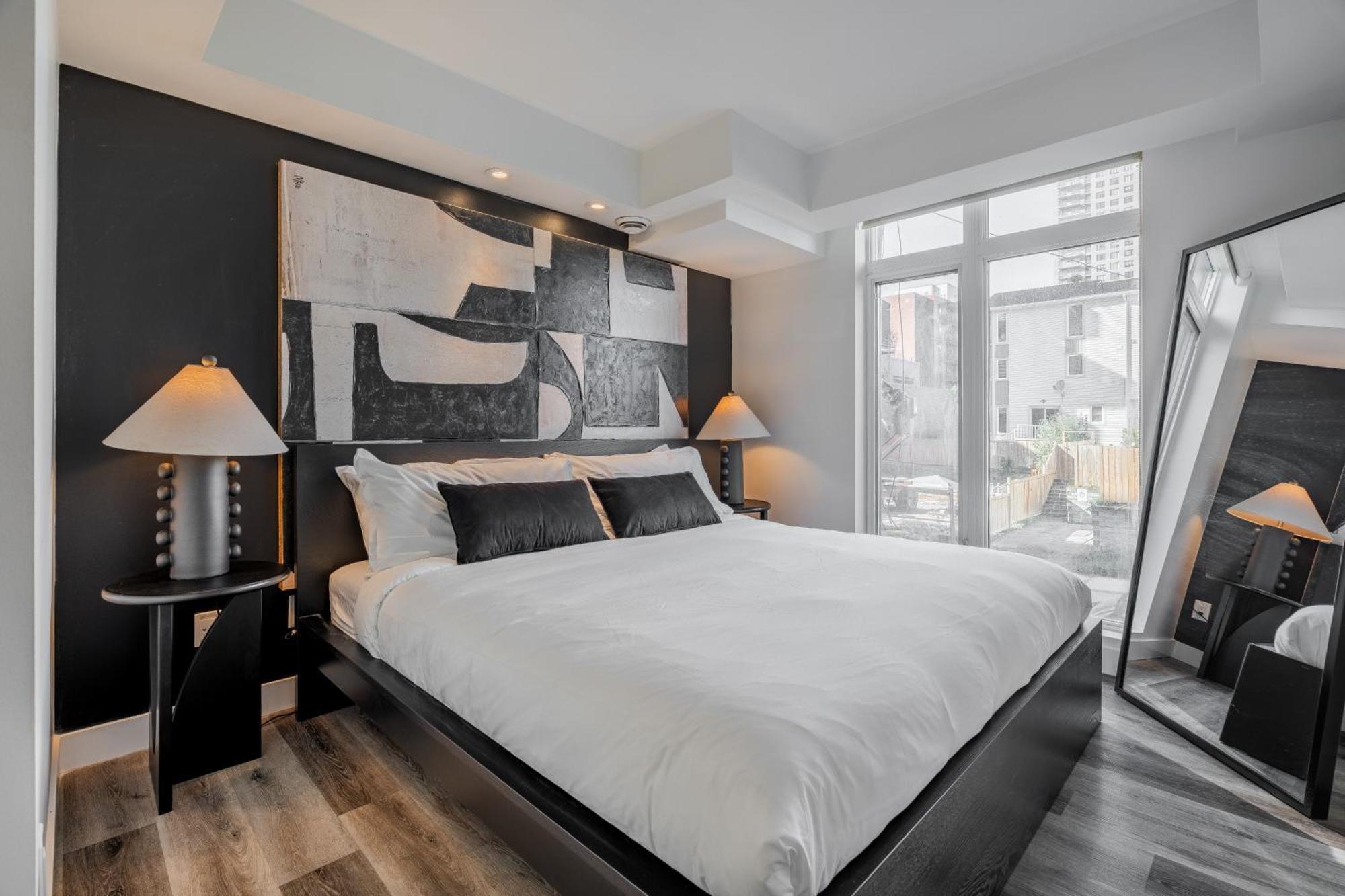 Westview Luxury Suites Ottawa Ngoại thất bức ảnh