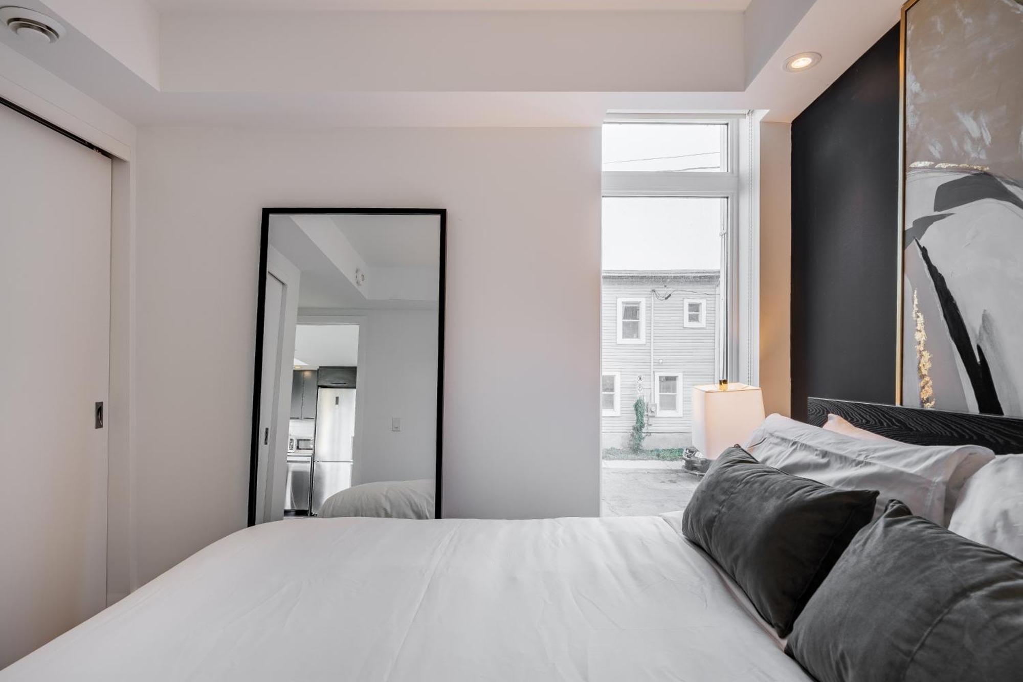 Westview Luxury Suites Ottawa Ngoại thất bức ảnh