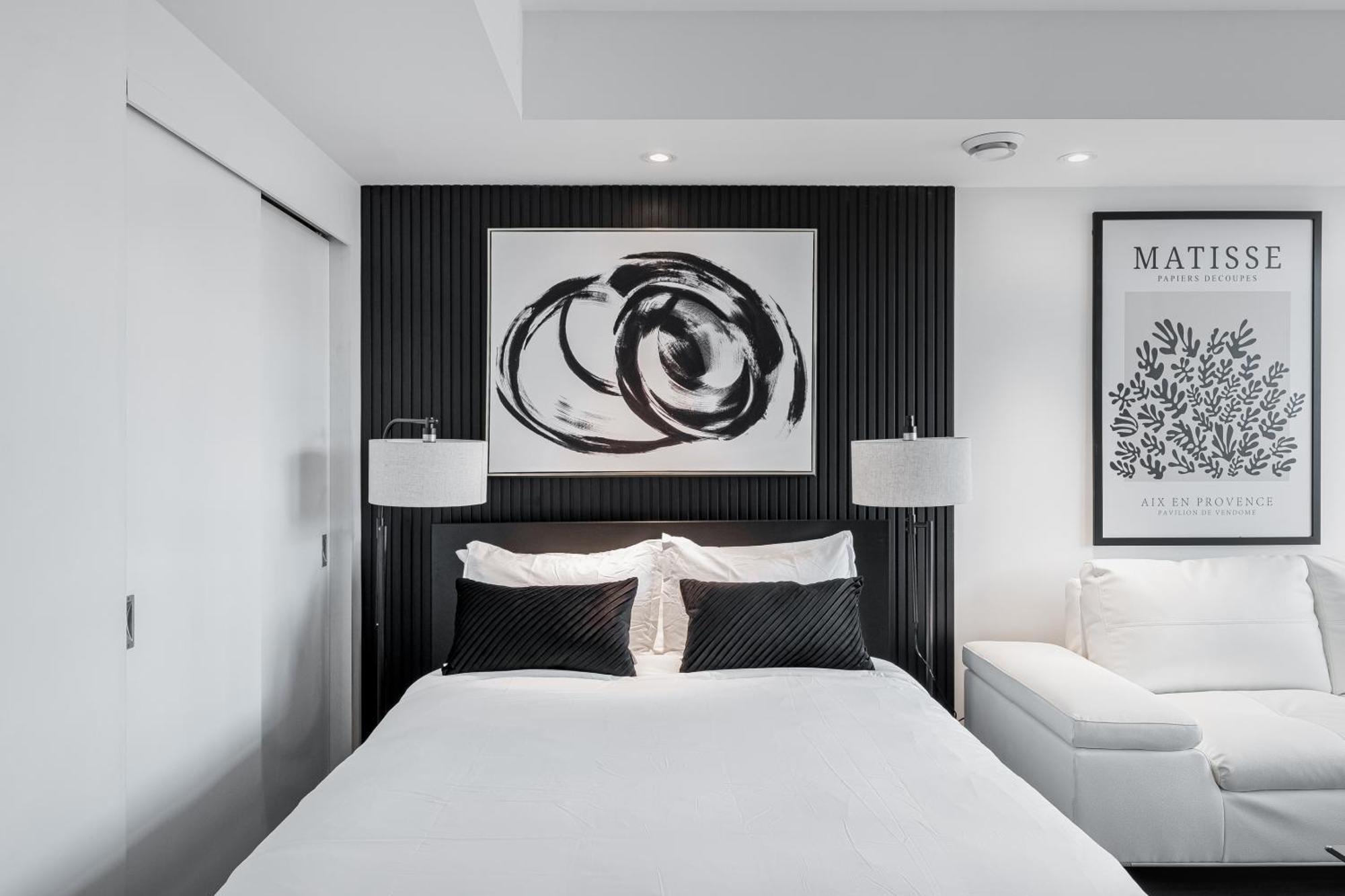 Westview Luxury Suites Ottawa Ngoại thất bức ảnh