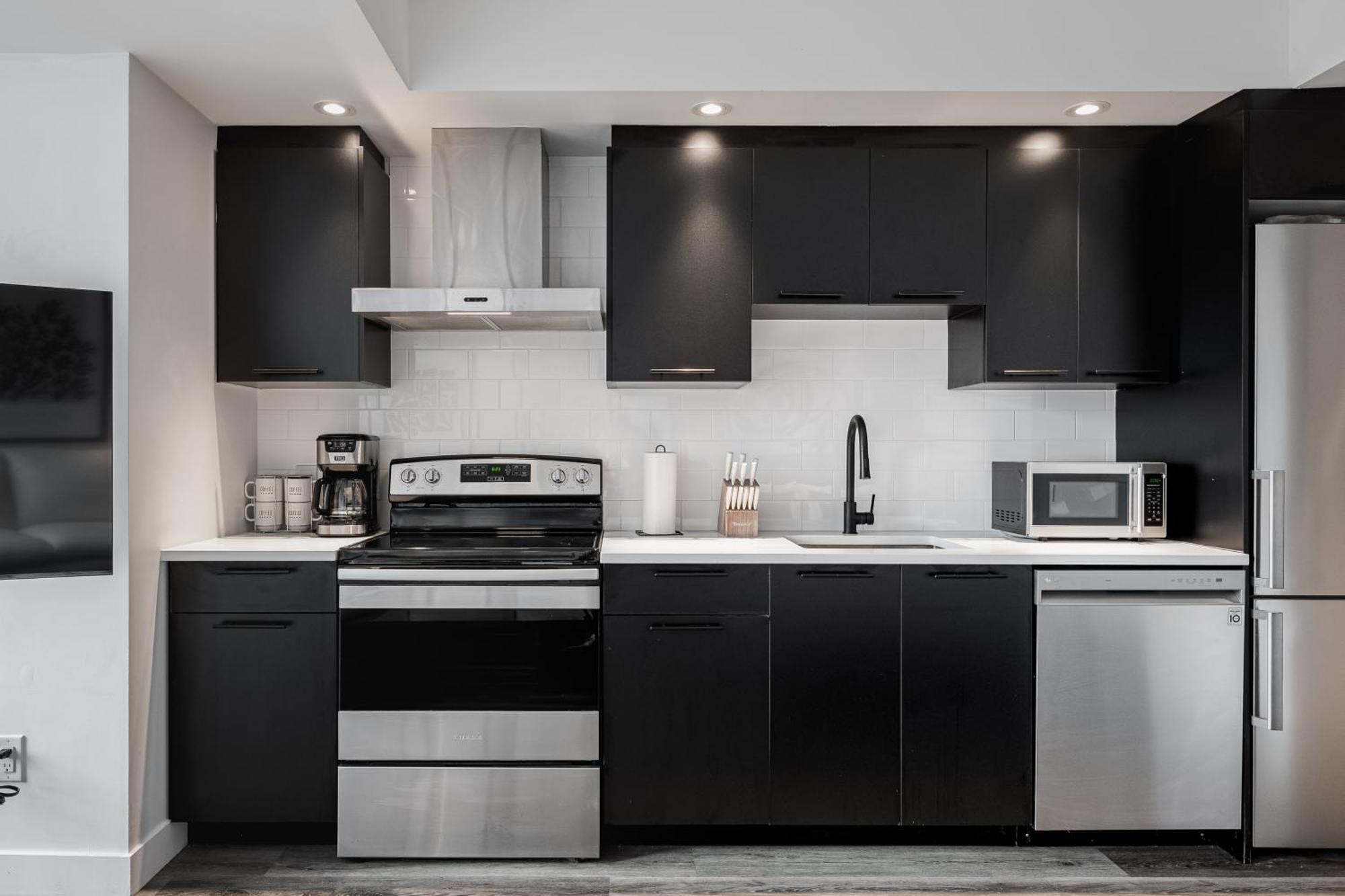 Westview Luxury Suites Ottawa Ngoại thất bức ảnh