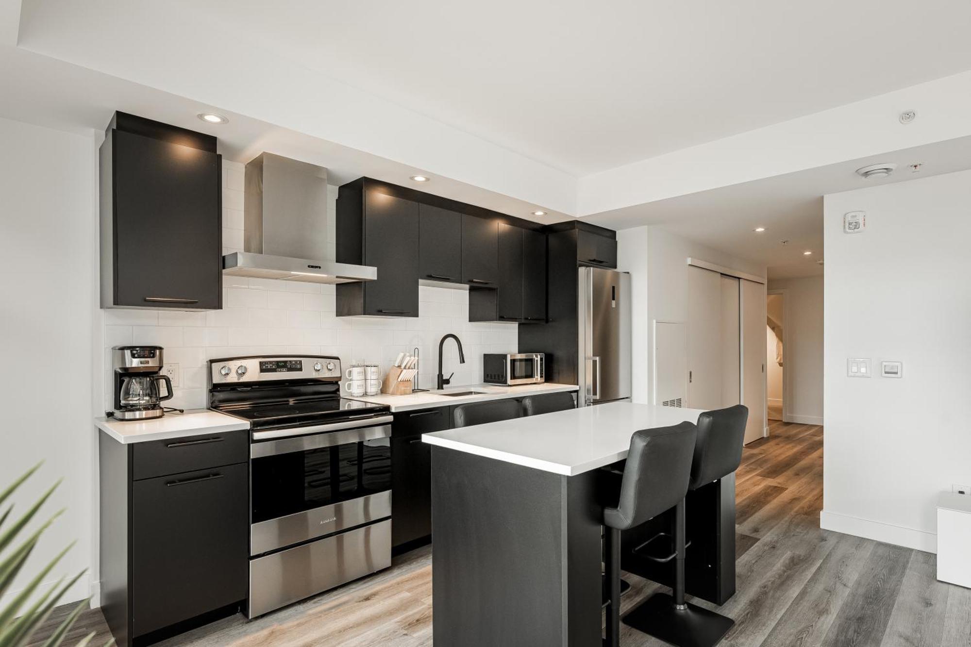 Westview Luxury Suites Ottawa Ngoại thất bức ảnh