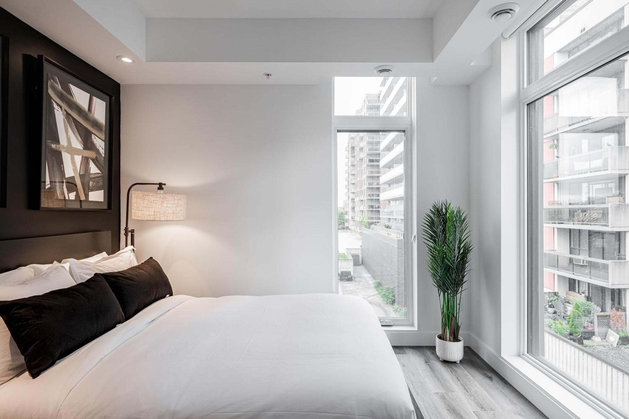 Westview Luxury Suites Ottawa Ngoại thất bức ảnh
