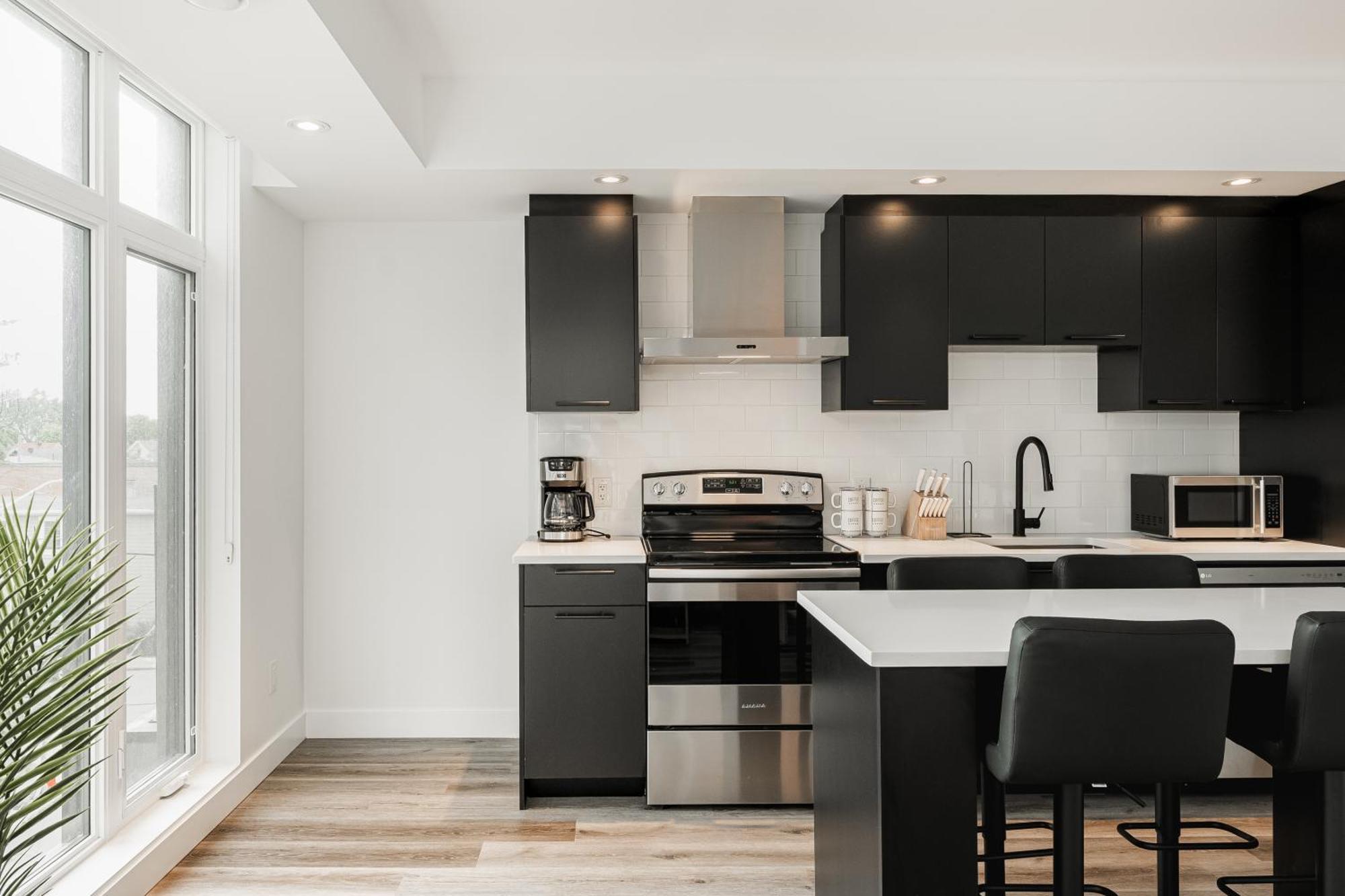 Westview Luxury Suites Ottawa Ngoại thất bức ảnh