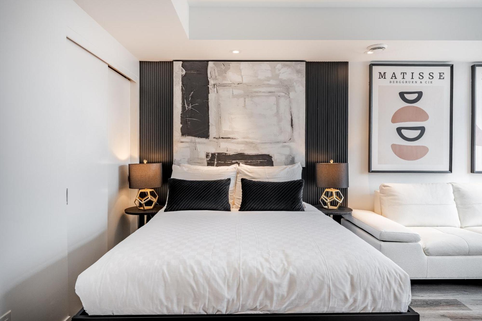 Westview Luxury Suites Ottawa Ngoại thất bức ảnh