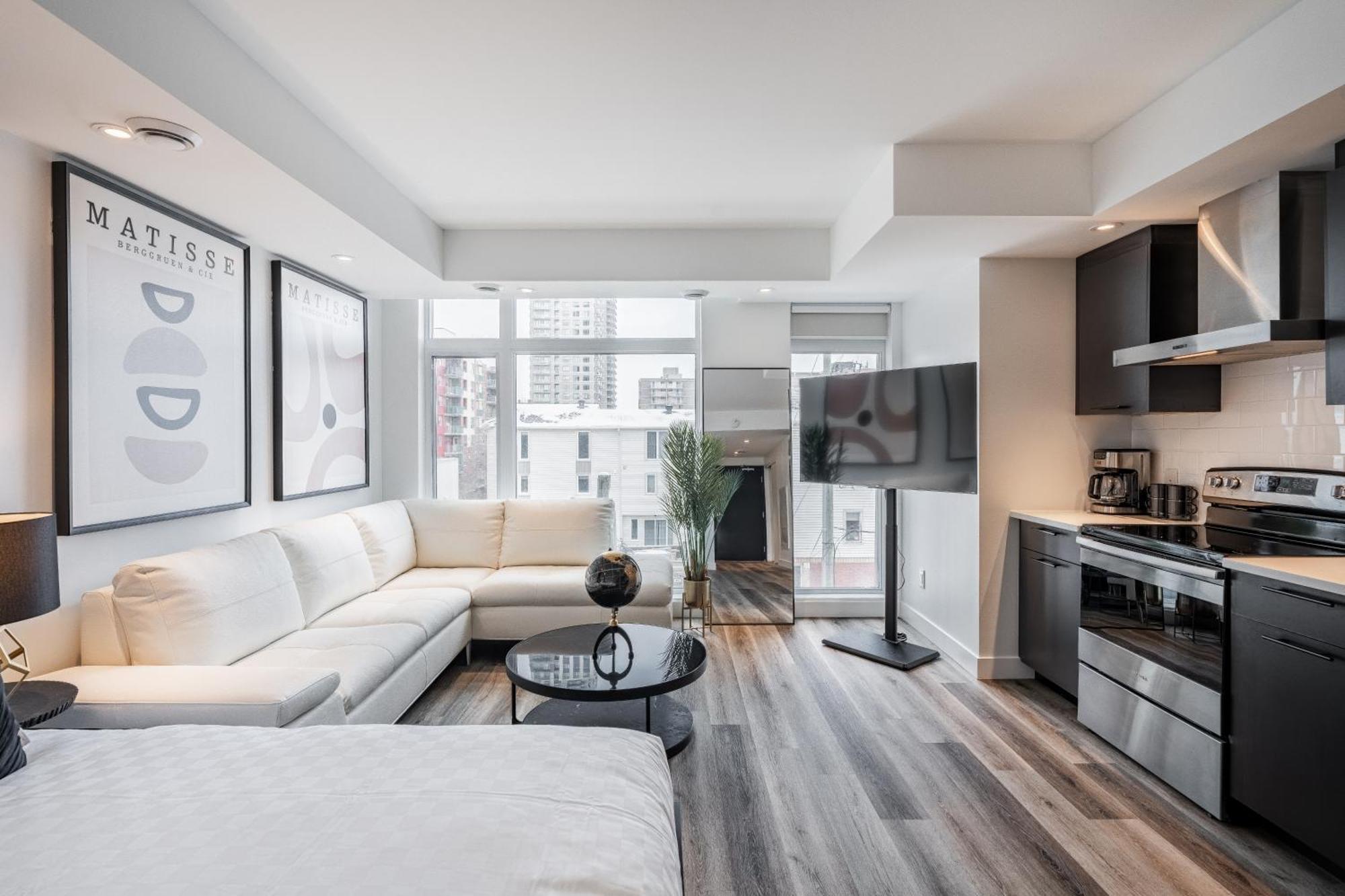 Westview Luxury Suites Ottawa Ngoại thất bức ảnh