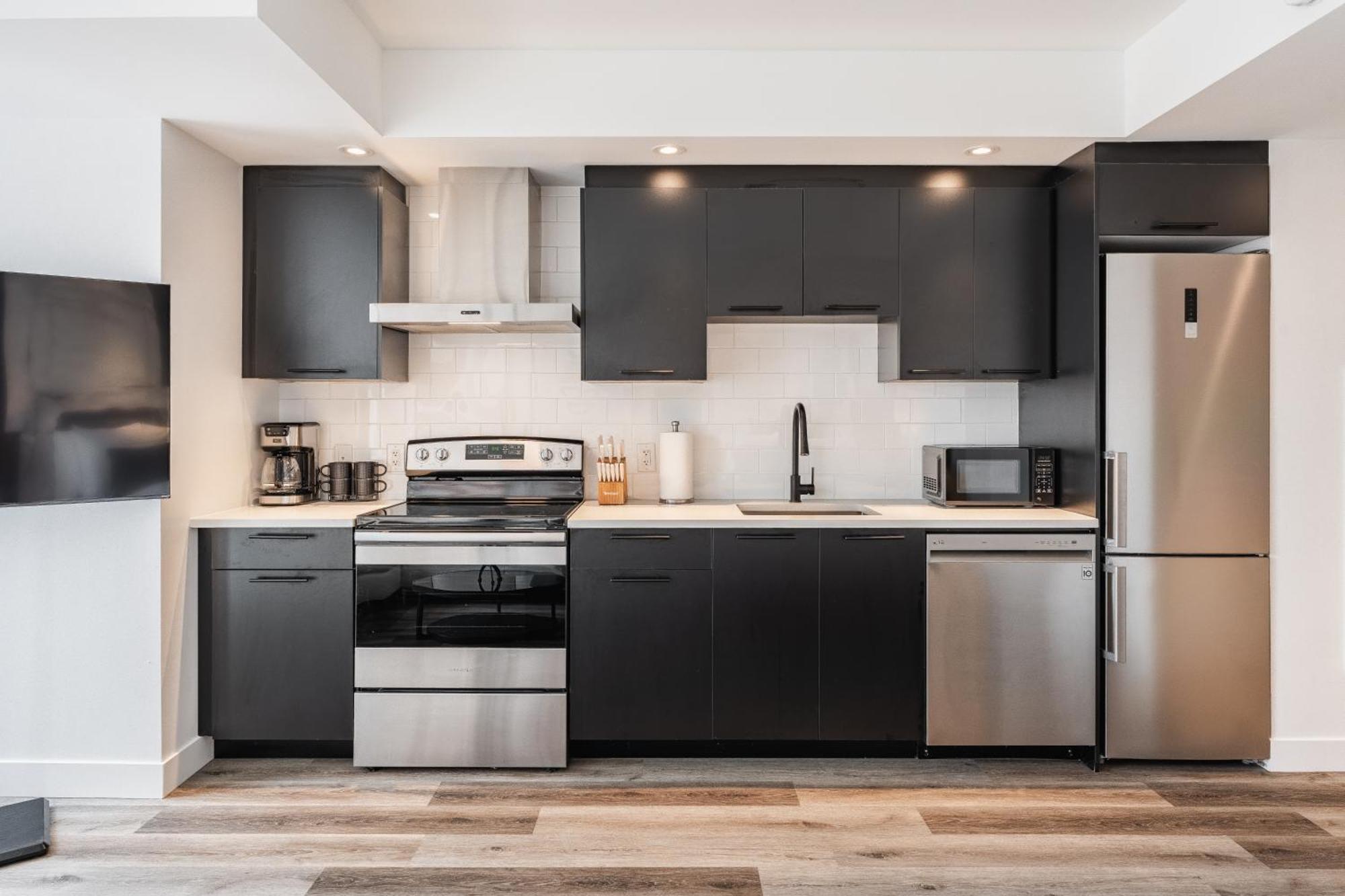 Westview Luxury Suites Ottawa Ngoại thất bức ảnh