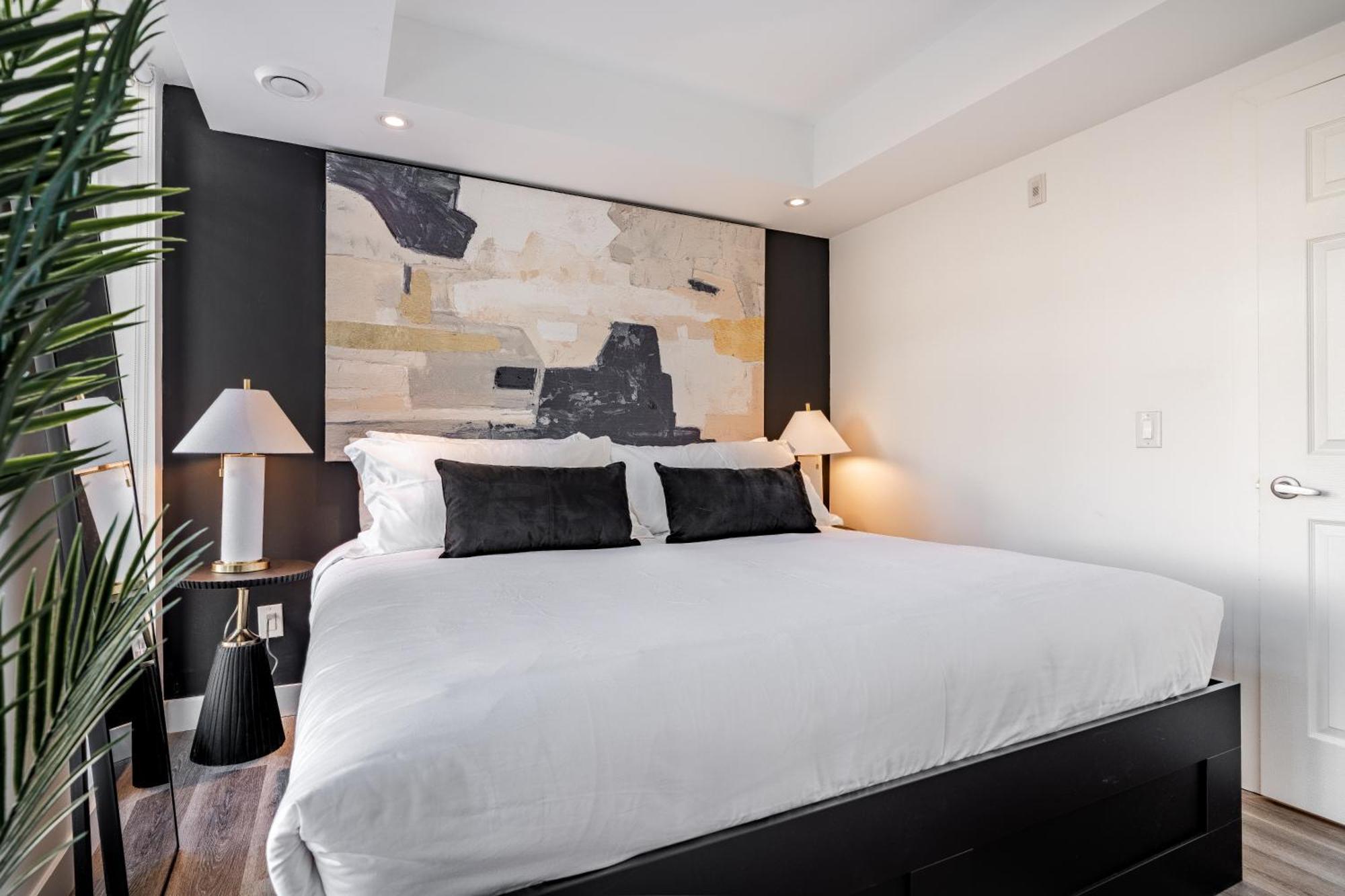Westview Luxury Suites Ottawa Ngoại thất bức ảnh