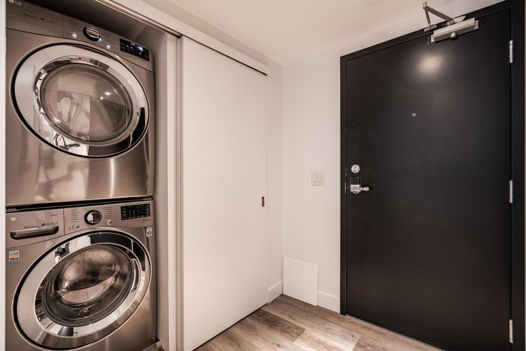 Westview Luxury Suites Ottawa Ngoại thất bức ảnh