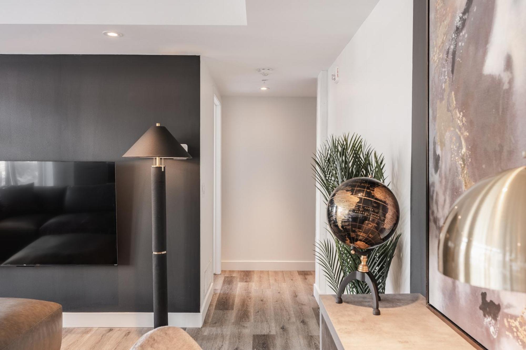 Westview Luxury Suites Ottawa Ngoại thất bức ảnh