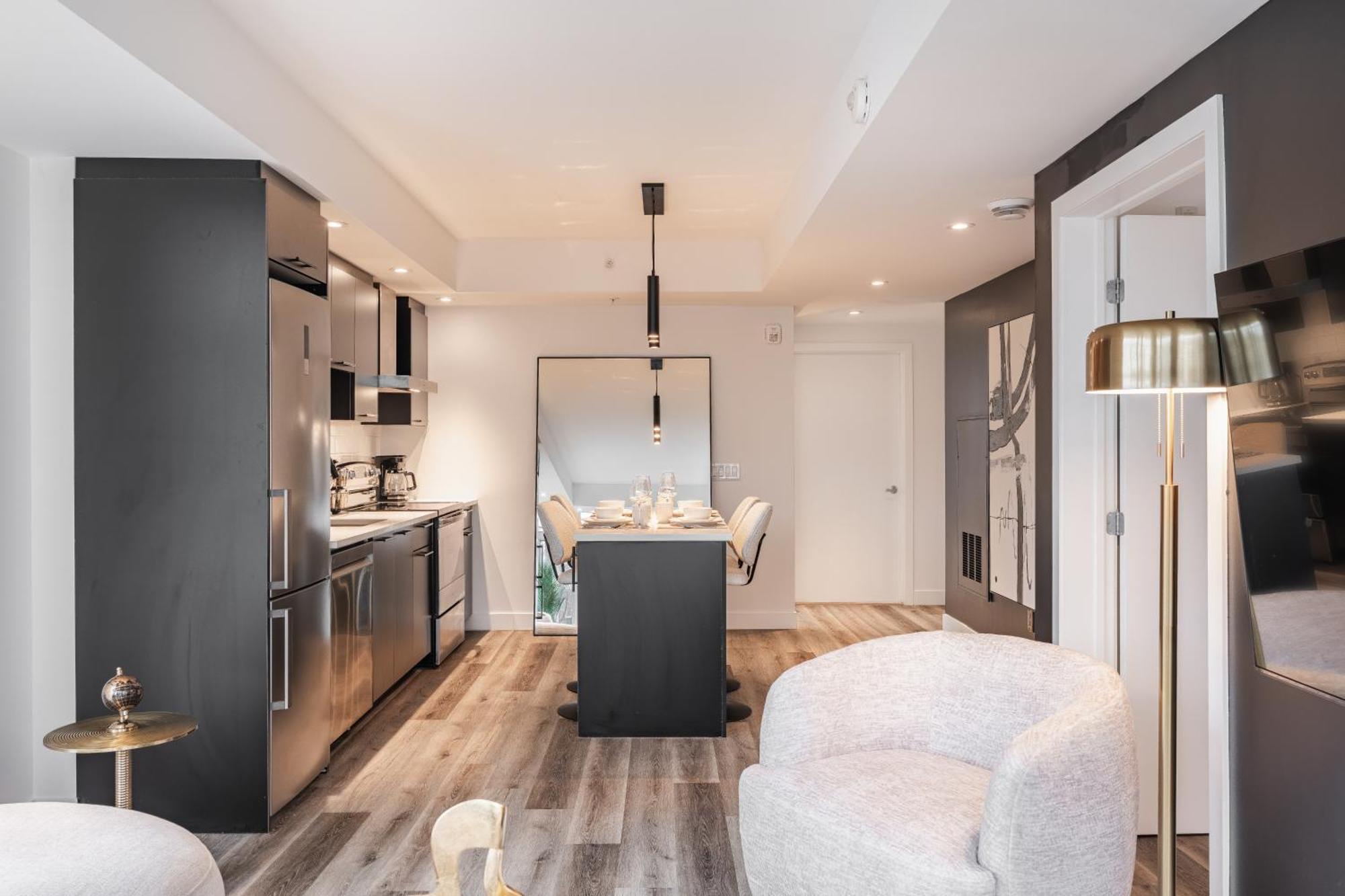 Westview Luxury Suites Ottawa Ngoại thất bức ảnh