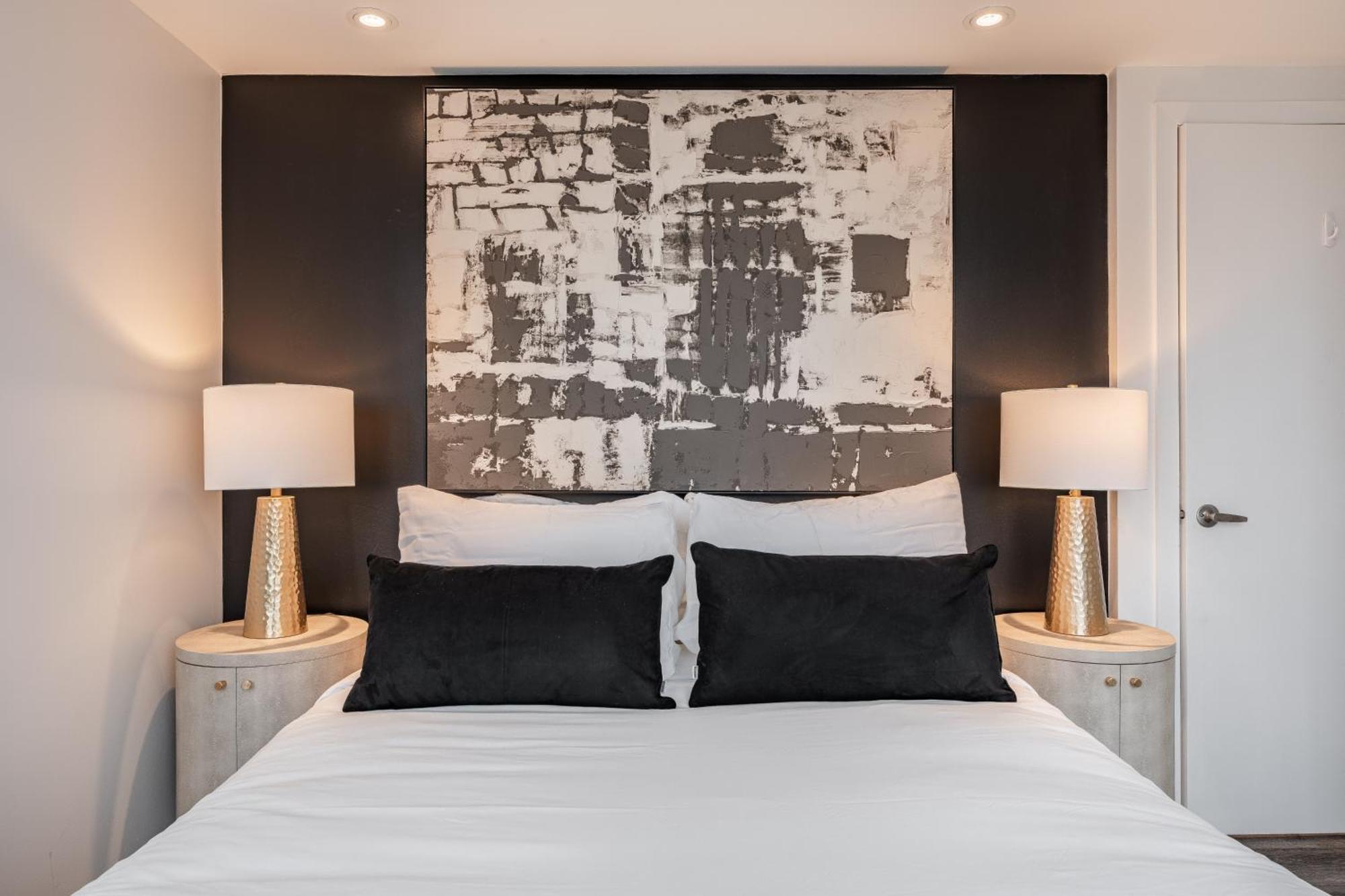Westview Luxury Suites Ottawa Ngoại thất bức ảnh